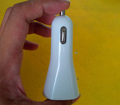 世紀騰飛車載充電器 高品質(zhì)雙USB車充，為您的旅途保駕護航